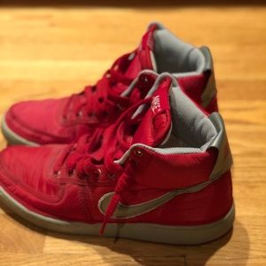 Retro men’s Nike high tops. Size 10.5